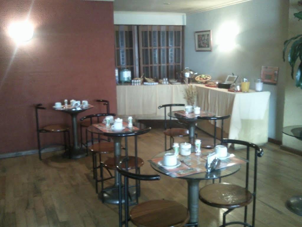 Hotel Alto Parana Cordova Esterno foto